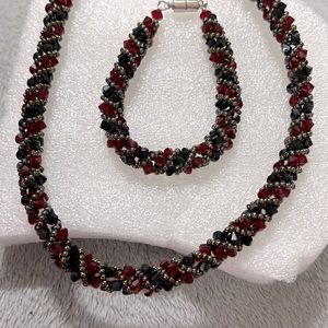 Crystal necklace set